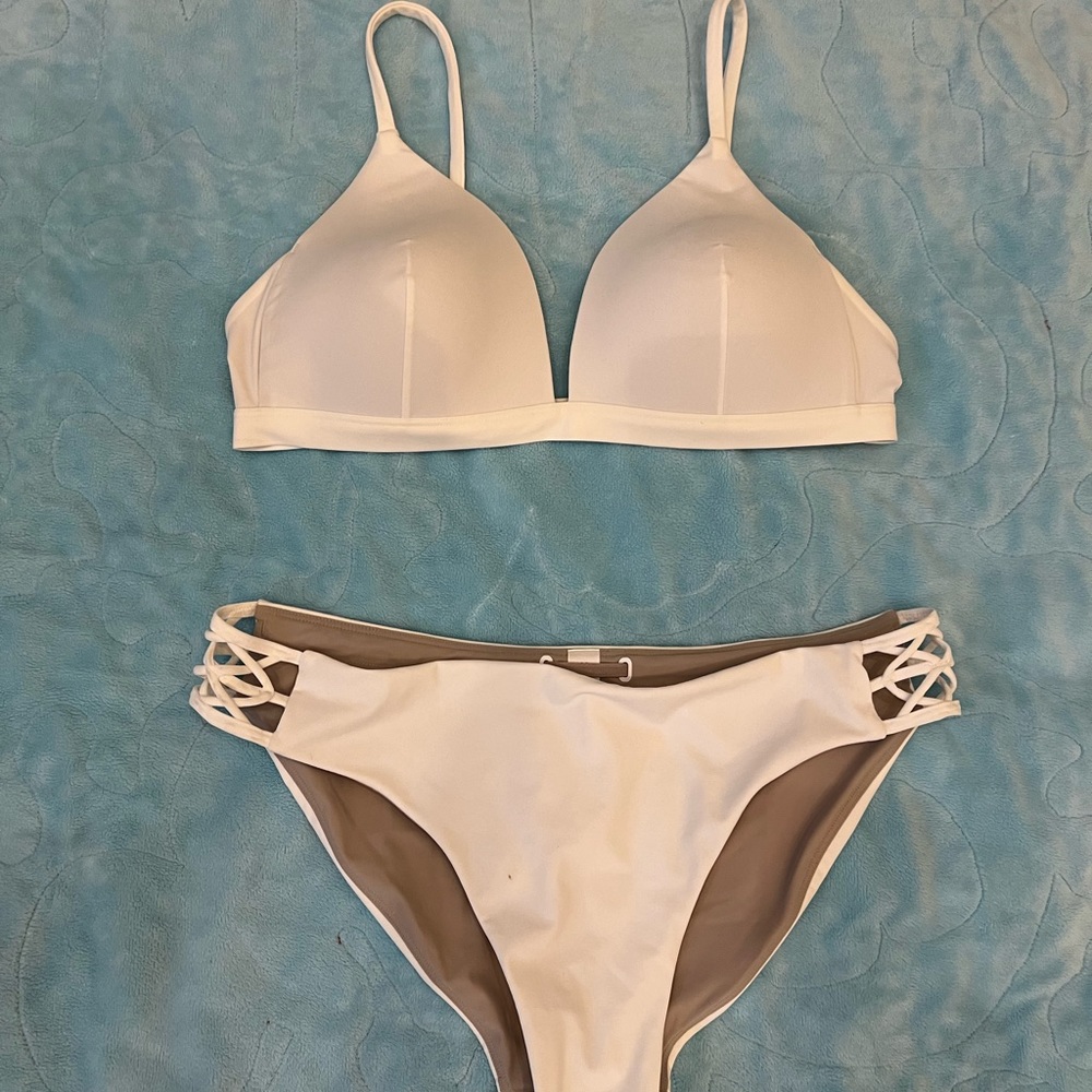 White Lululemon Waterside bikini
